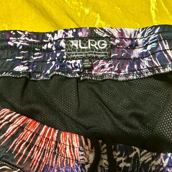 LRG Thunderstrike Fireworks Print Basketball Shorts 3XL - Picture 3 of 3